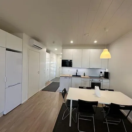 Apartment Kotimaailma - Uusi Rivitalokolmio Saunalla # 3