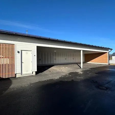 Kotimaailma - Uusi Rivitalokolmio Saunalla # 3 *