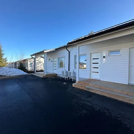 Kotimaailma - Uusi Rivitalokolmio Saunalla # 3 Apartment *