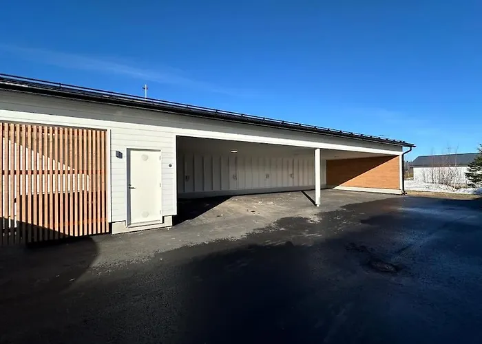 Kotimaailma - Uusi Rivitalokolmio Saunalla # 3 *