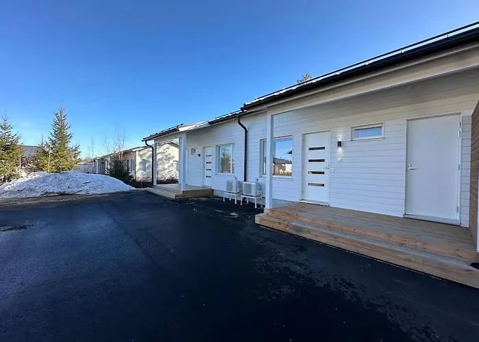 Kotimaailma - Uusi Rivitalokolmio Saunalla # 3 דירה *