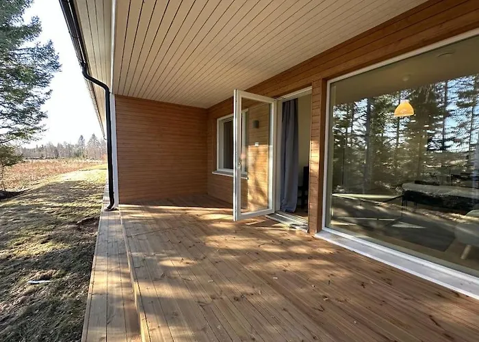 Kotimaailma - Uusi Rivitalokolmio Saunalla # 3 *